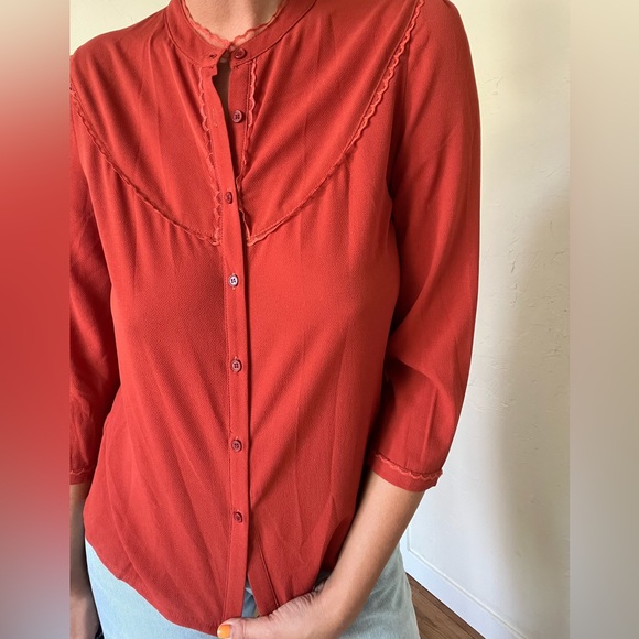La Petite Étoile Burnt Orange Button Down - Picture 5 of 7